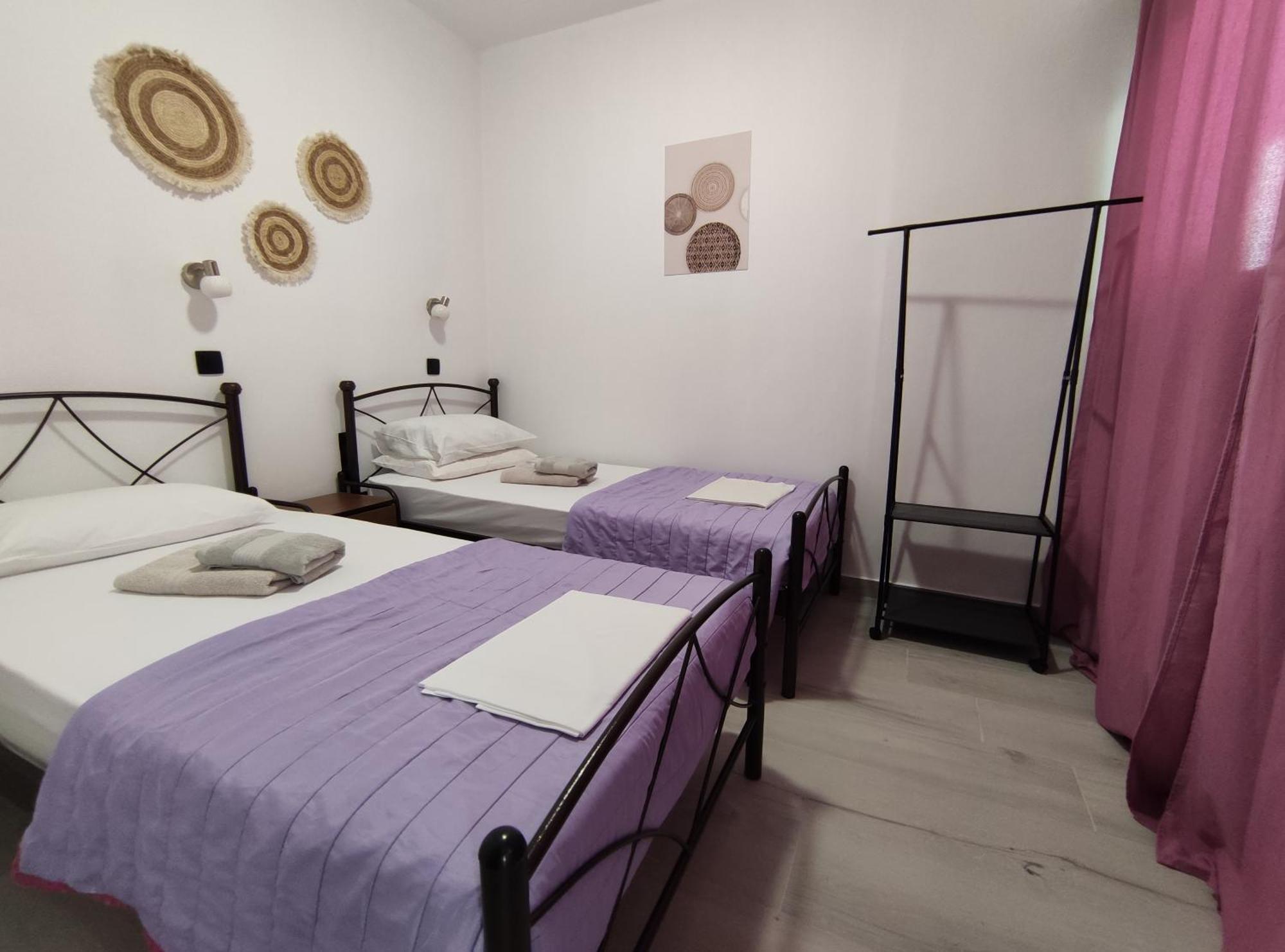 Lions 2 Studios & Apartments, Poros Island. Pórosz Kültér fotó