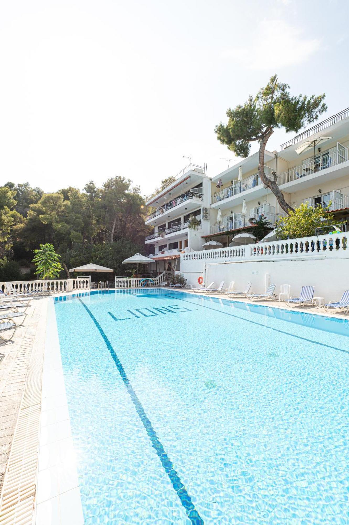 Lions 2 Studios & Apartments, Poros Island. Pórosz Kültér fotó